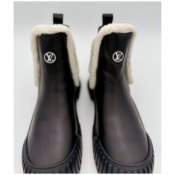 EUC-Louis Vuitton Black Shearling-Lined Chelsea Ankle Boot - 39/8.5 - Picture 3 of 12